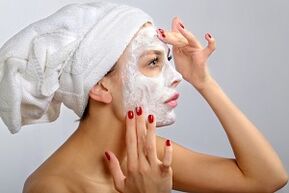 Aplicación dunha máscara para o rexuvenecemento da pel